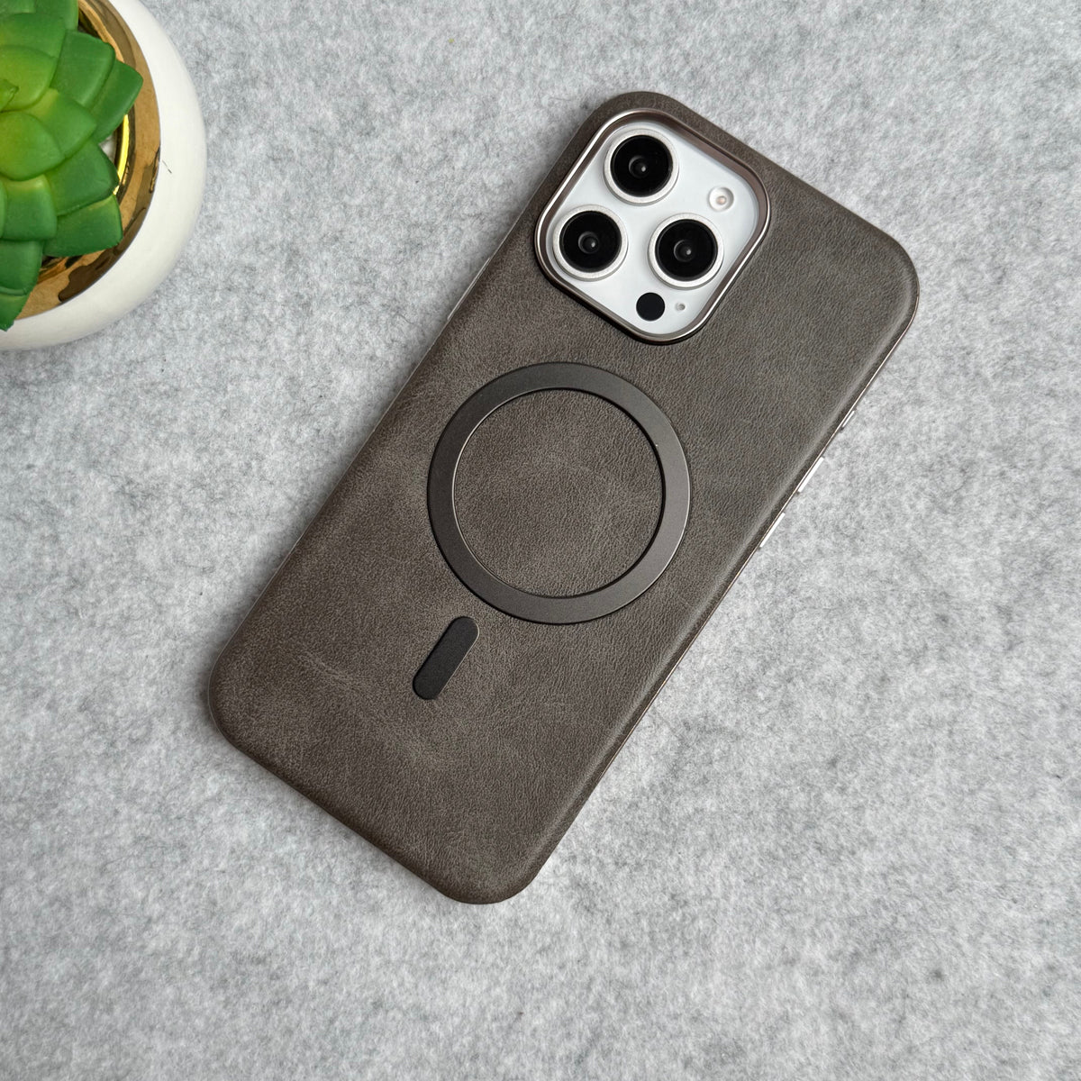iPhone 15 Pro Metallic Textured Leather MagSafe Ring Case Cover