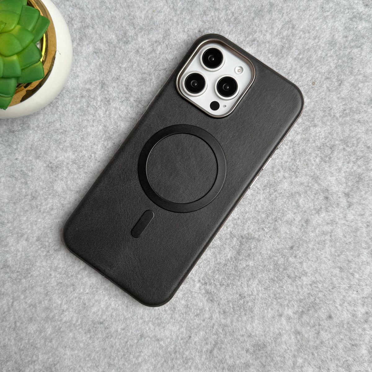 iPhone 15 Pro Metallic Textured Leather MagSafe Ring Case Cover
