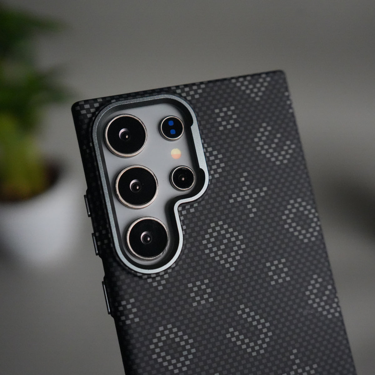 Galaxy S25 Ultra Aramid Fiber Case | Slim Magnetic Charging Ring Cover | Black