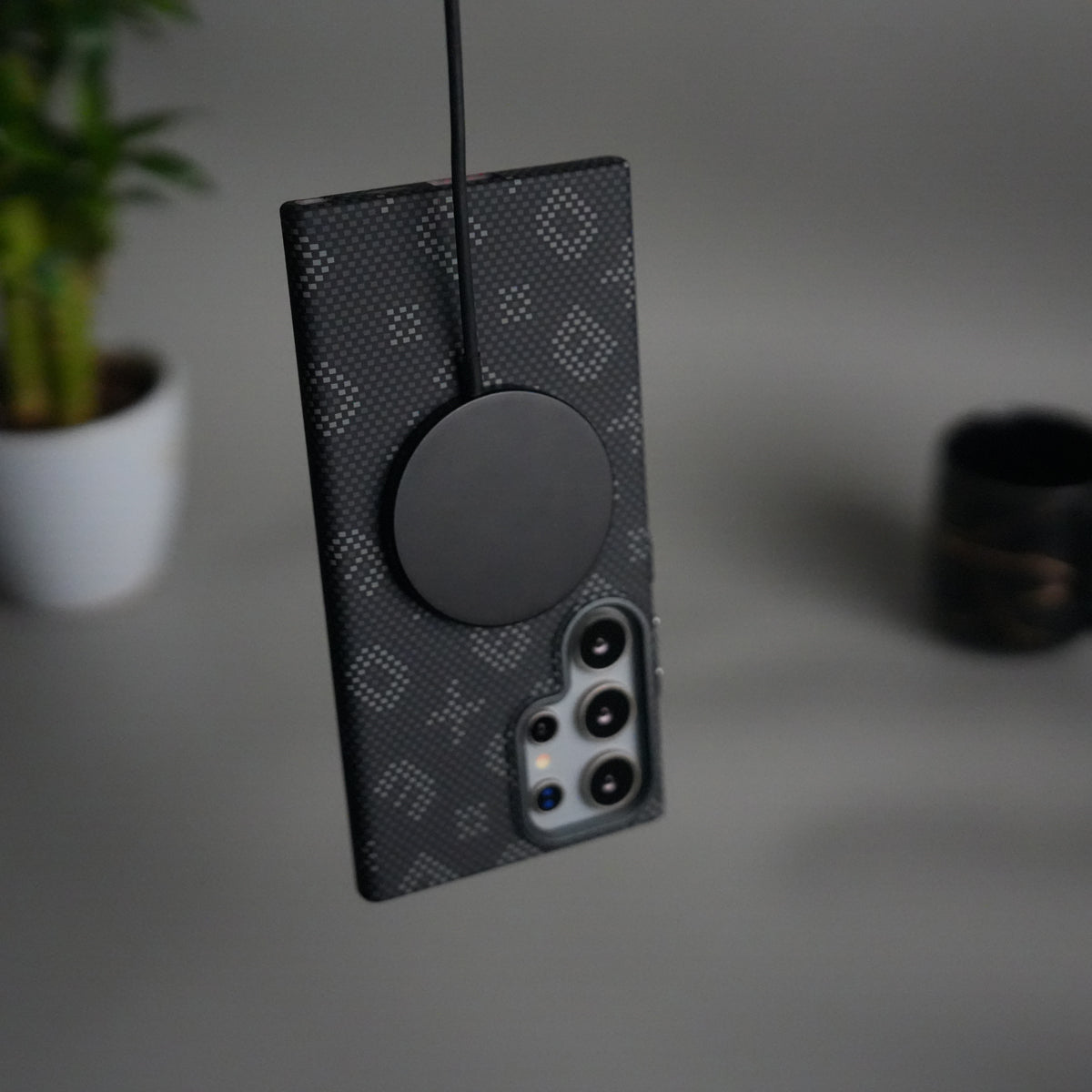 Galaxy S25 Ultra Aramid Fiber Case | Slim Magnetic Charging Ring Cover | Black