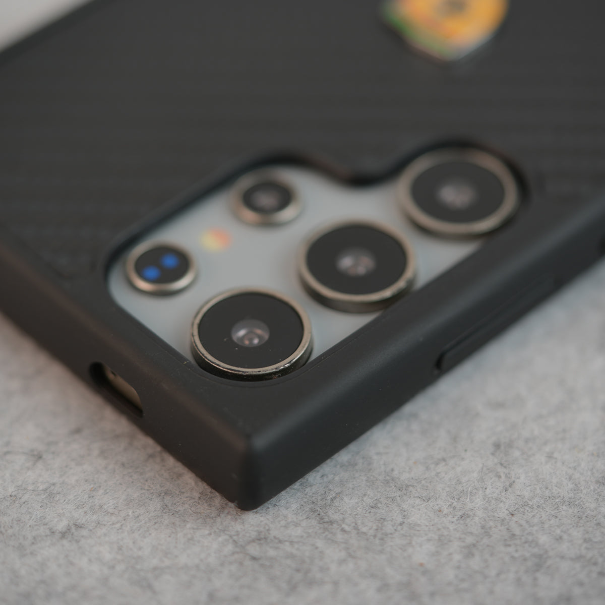 Samsung Galaxy S24 Ultra FR Sports Car Logo Carbon Fiber Texture Case Cover