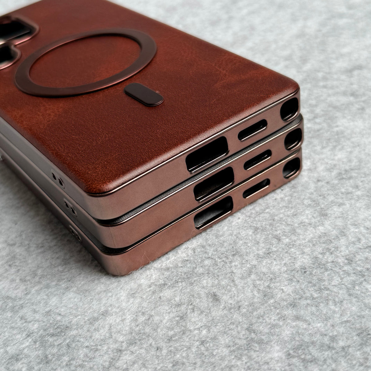 Samsung Galaxy S24 Ultra Metallic Textured Leather MagSafe Ring Case Cover