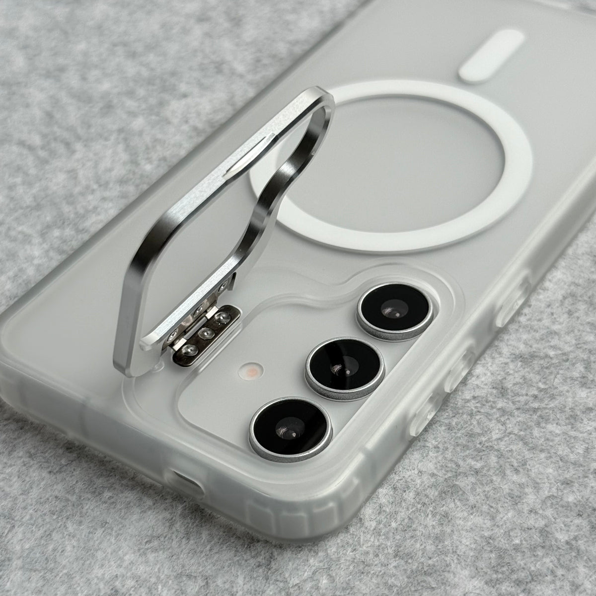Samsung Galaxy S25 Smoke MagSafe Cover With Metal Camera Bump Kick Stand