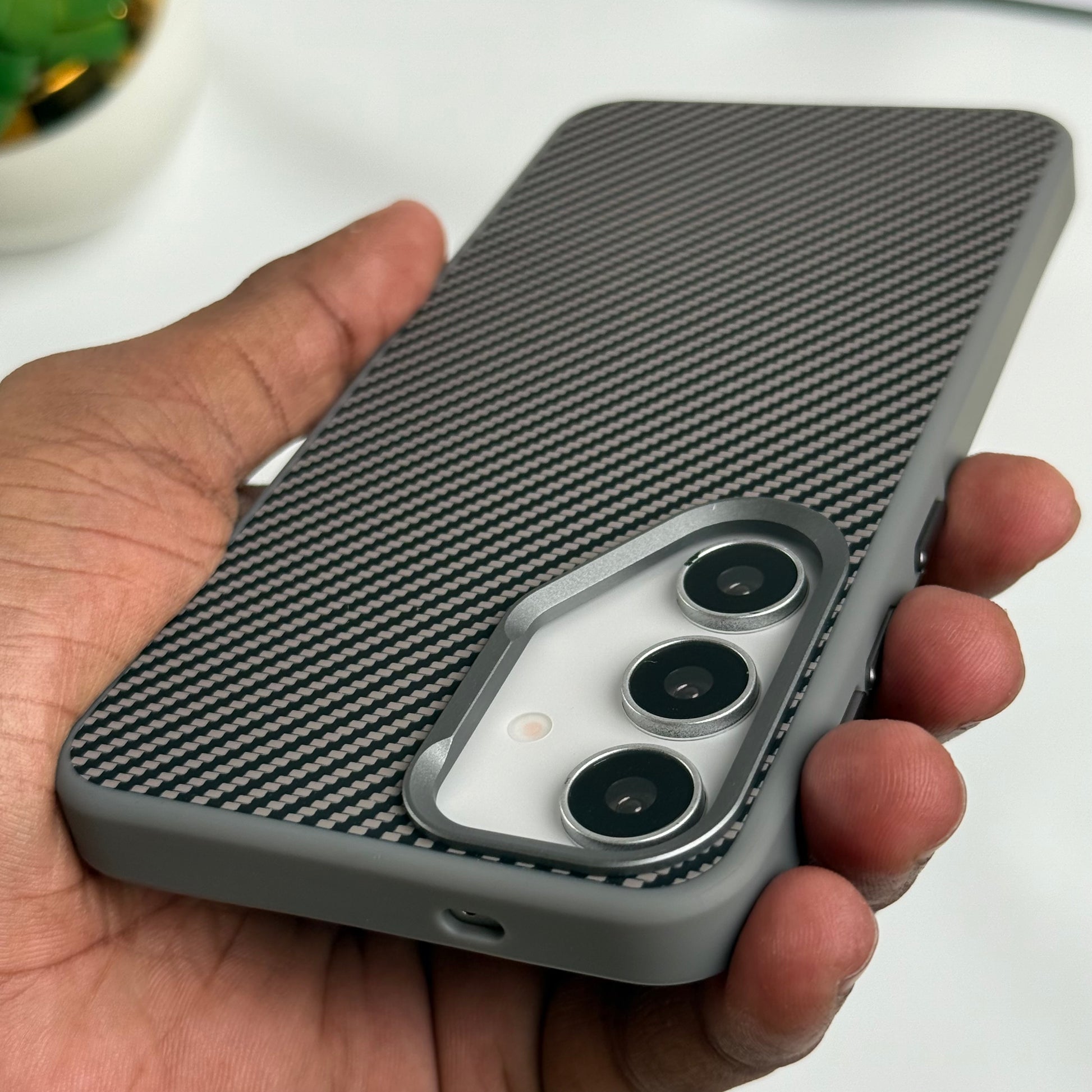 Samsung Galaxy S Series Metal Camera Ring Carbon Fiber Design MagSafe Cover