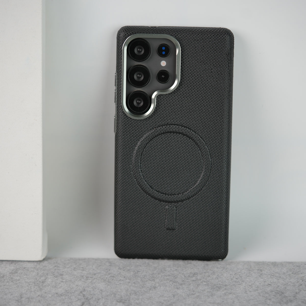 Samsung Galaxy Ultra Series Shiny Dotted MagSafe Cover With Metal Camera Bump