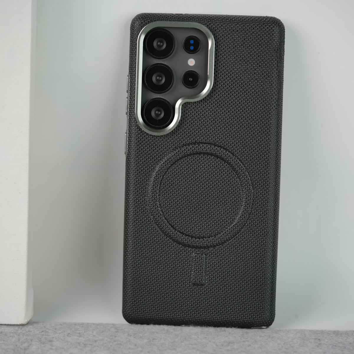 Samsung Galaxy Ultra Series Shiny Dotted MagSafe Cover With Metal Camera Bump