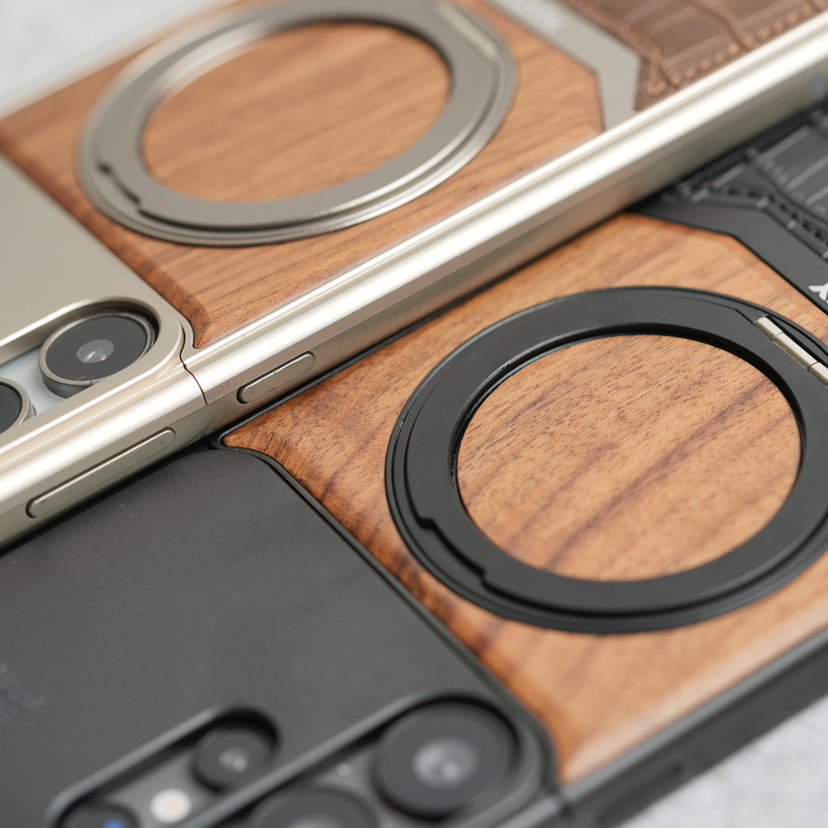 Samsung Galaxy Ultra series Metallic Wood Leather AeroFLex Aluminium  Case With Rotating Stand