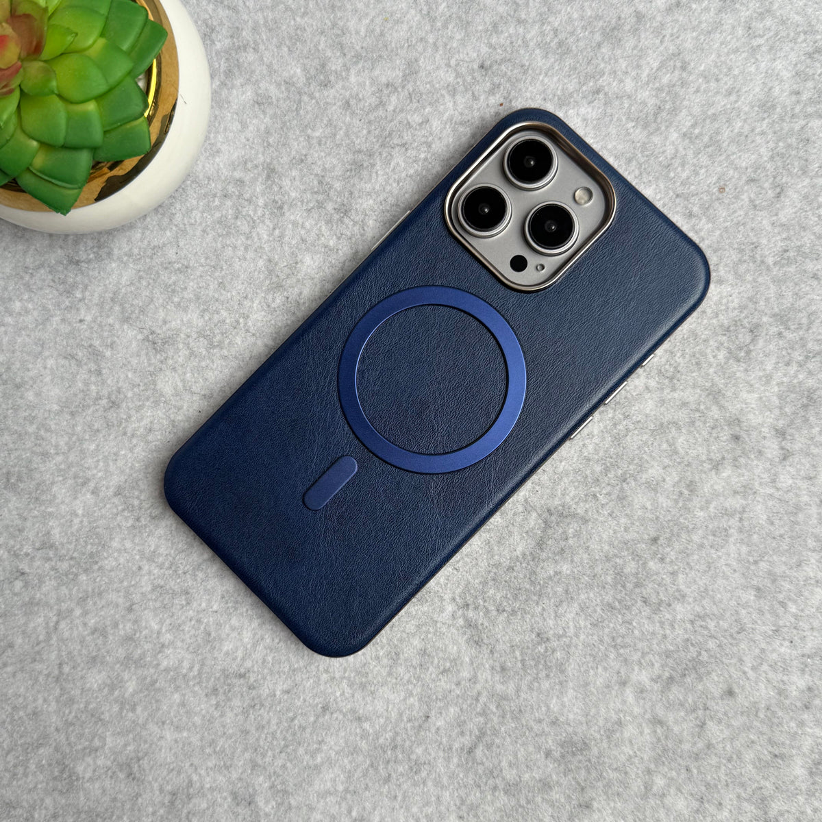 iPhone 15 Pro Metallic Textured Leather MagSafe Ring Case Cover