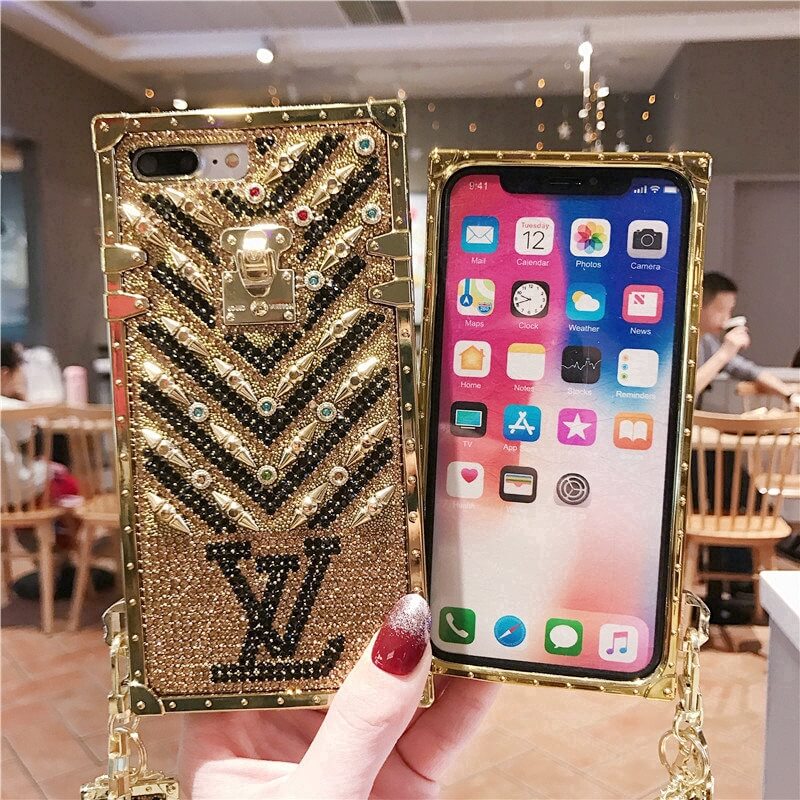 iPhone 15 Series Luxury Diamond Bling Golden Trunk Phone Case